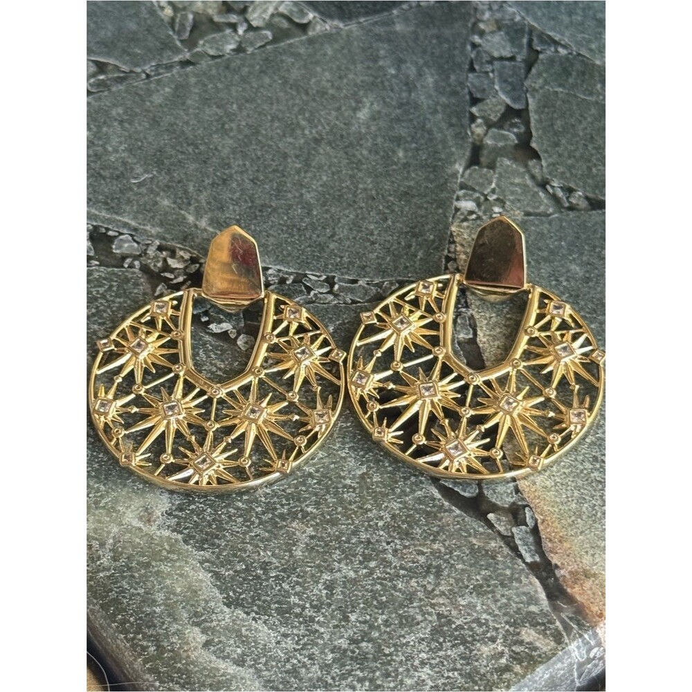 NWOT Kendra Scott Nova Statement Hoop Earrings - Gold Starburst Filigree